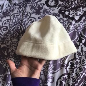 Fashionable circular winter hat